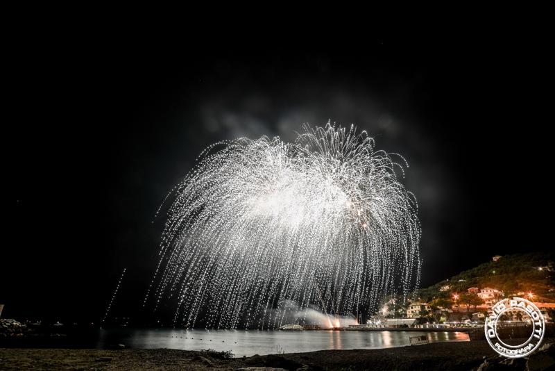 Sabato 8 Settembre  2018. Festeggiamenti per N.S. del Suffragio a Recco (Genova). Preparazione Sparata Mascoli del Quartiere Bastia, Sparata Quartiere Verzemma e dei Fuochi di giorno. Sparata del Quartiere Bastia, Spettacolo Pirotecnico del Quartiere Bastia, Ponte , Collodari. ©www.pasottidavidfotografia.com