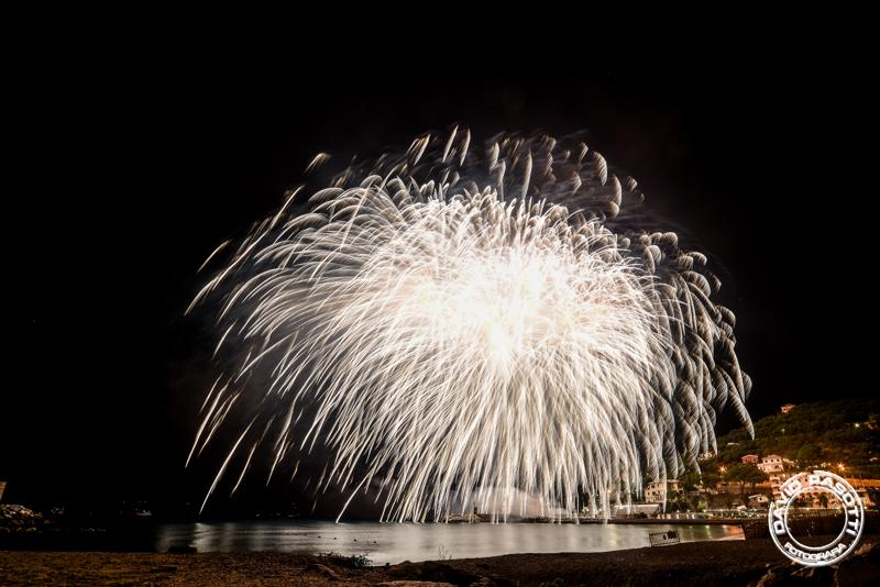 Sabato 8 Settembre  2018. Festeggiamenti per N.S. del Suffragio a Recco (Genova). Preparazione Sparata Mascoli del Quartiere Bastia, Sparata Quartiere Verzemma e dei Fuochi di giorno. Sparata del Quartiere Bastia, Spettacolo Pirotecnico del Quartiere Bastia, Ponte , Collodari. ©www.pasottidavidfotografia.com