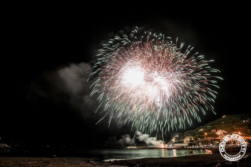 Sabato 8 Settembre  2018. Festeggiamenti per N.S. del Suffragio a Recco (Genova). Preparazione Sparata Mascoli del Quartiere Bastia, Sparata Quartiere Verzemma e dei Fuochi di giorno. Sparata del Quartiere Bastia, Spettacolo Pirotecnico del Quartiere Bastia, Ponte , Collodari. ©www.pasottidavidfotografia.com