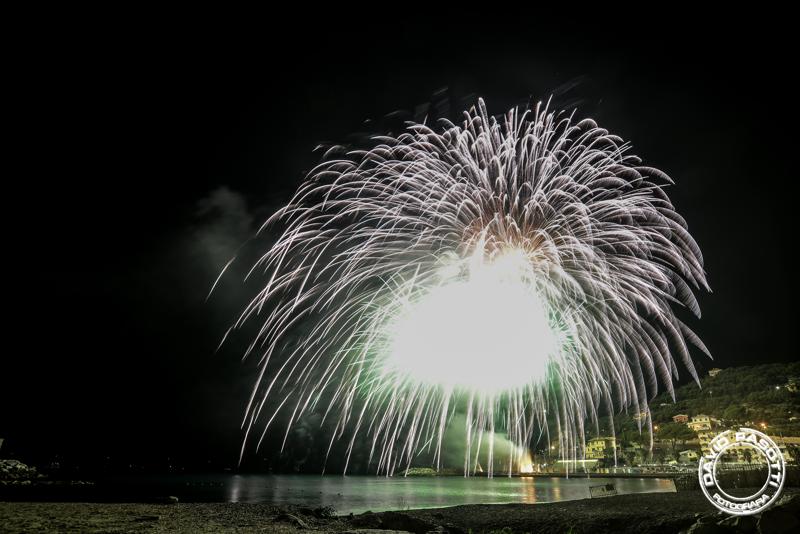 Sabato 8 Settembre  2018. Festeggiamenti per N.S. del Suffragio a Recco (Genova). Preparazione Sparata Mascoli del Quartiere Bastia, Sparata Quartiere Verzemma e dei Fuochi di giorno. Sparata del Quartiere Bastia, Spettacolo Pirotecnico del Quartiere Bastia, Ponte , Collodari. ©www.pasottidavidfotografia.com
